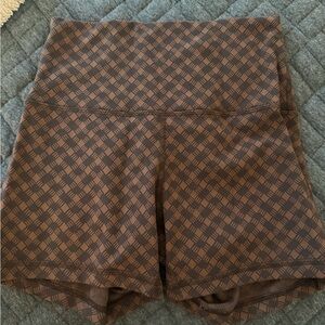 Lululemon 4 inch inseam High-Waist Patterned Women’s Shorts - Brown